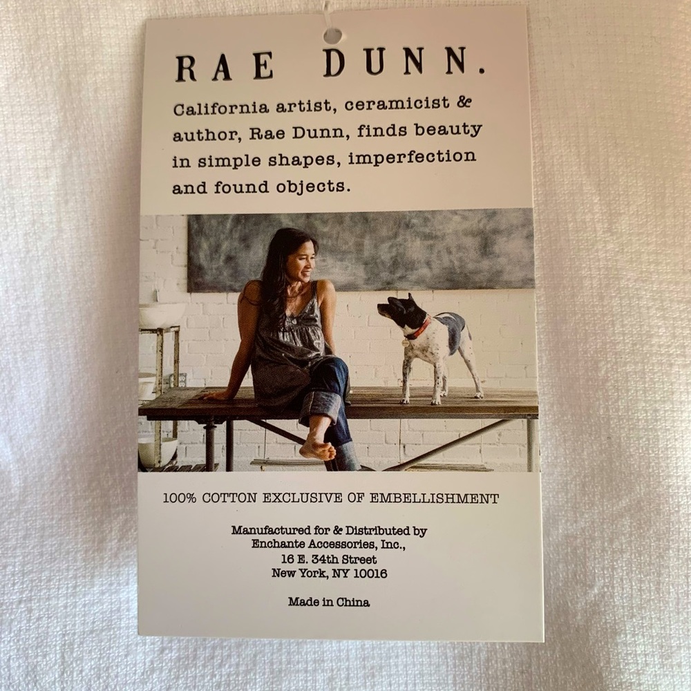 LOVE Rae Dunn Kitchen Towels 💜❤️🌈💚💙💛🧡 - Picture 3 of 3